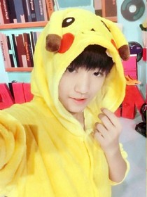 王俊凱之?huà)善弈銊e逃