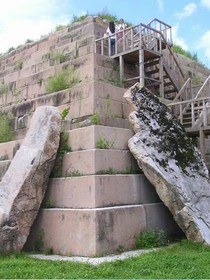 翻开古墓