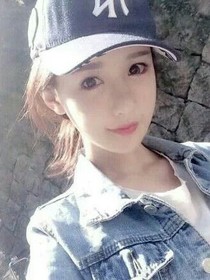 下雨天有伞，而你有我。