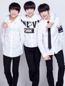 tfboys之回眸一笑百媚生