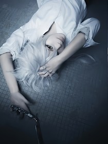 白色衬衫蓝颜海