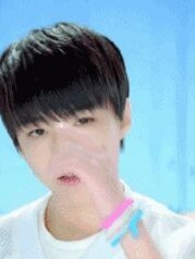 王俊凯，甜美娇妻