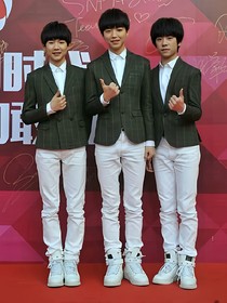 TFBOYS之少女天穿越之旅