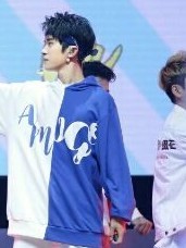 TFBOYS狂追易烊千玺