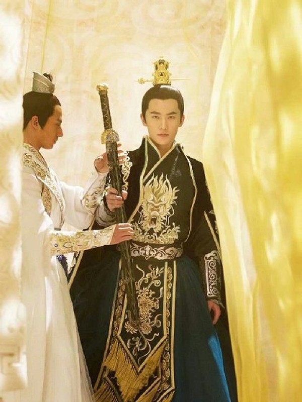 美颜盛世,魔女太难追