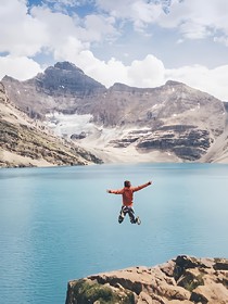 跨越万水千山