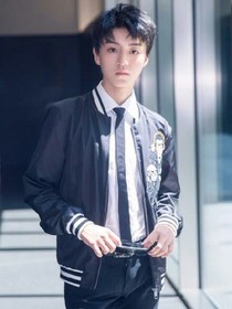 王俊凱：蔚藍(lán)色的青春一起走