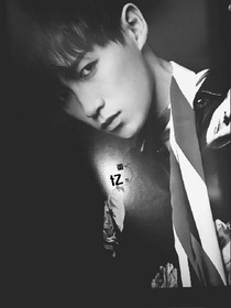 穿越青丘九尾男狐之全能巨星