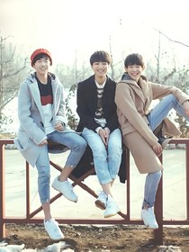 TFBOYS:白衣少年飄飄
