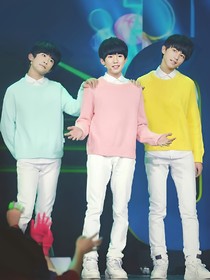 TFBOYS之青春邂逅