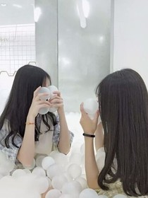 重生之女神大人你的臉呢？（gl）