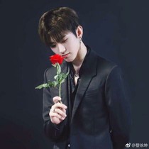 草莓味的初戀