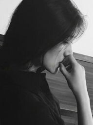 女扮男装？？