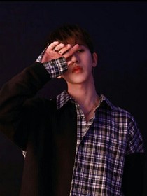 蔡徐坤:很幸运爱你
