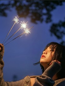 我在等，不要让我以泪结局。