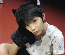 劉耀文和青梅竹馬