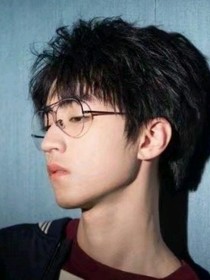 純白少年。