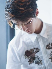 王俊凯:余生请多指教.