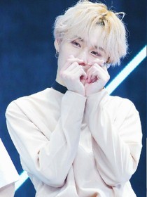 李权哲，我们爱吧！