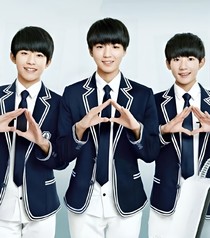 TFBoys的奇怪萌妹