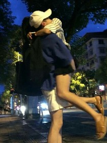 笨蛋，和我在一起吧