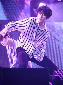 蔡徐坤:隔壁竹马别撩我