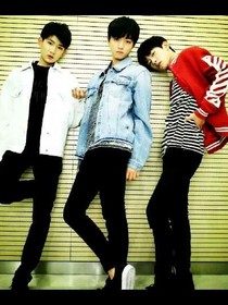 TFBOYS之我不認(rèn)識(shí)你