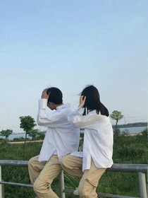 芬還在那