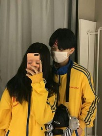 阳光下的我与他