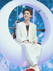 朱正廷，深海微凉