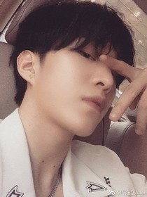 偶像练习生之霸道萌妻