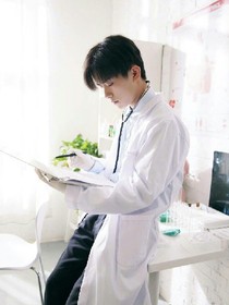 易烊千璽：關(guān)于他的那年夏天