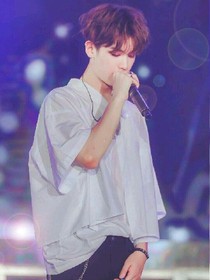 黃明昊:竹馬