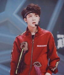 管櫟……她很漂亮——d769