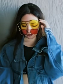 嘿，等等我