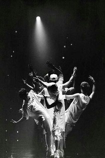 EXO是爱或是伤
