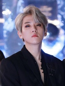 边伯贤：海记得我与你