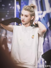 黄明昊，你别跑。