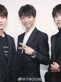 TFboys与易烊千意