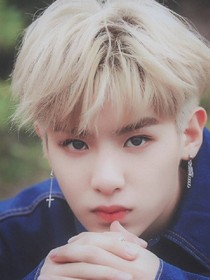 黄明昊：我的高冷男友