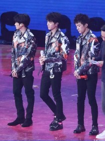 TFBOYS有女朋友了