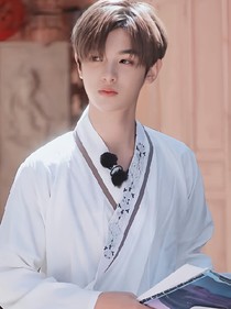 黄明昊：网红女友哪里跑