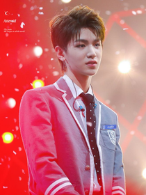 黄明昊:追妻无度