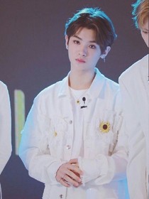 黃明昊：我都愛你.