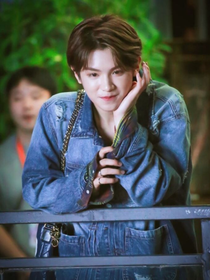 黄明昊：乱花情