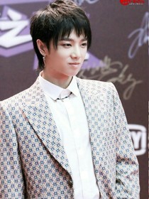 华晨宇：你是我的，不是他的