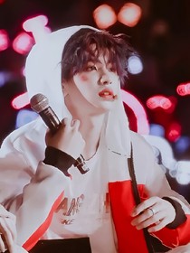 黄明昊，你只是我的