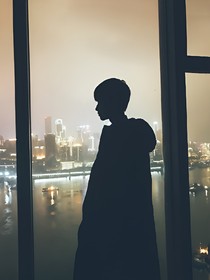 张真源:活在你的梦里