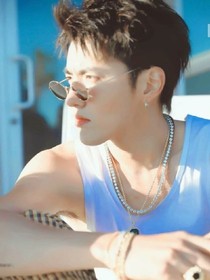吴亦凡：束缚