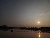 星辰皎月皆不如你